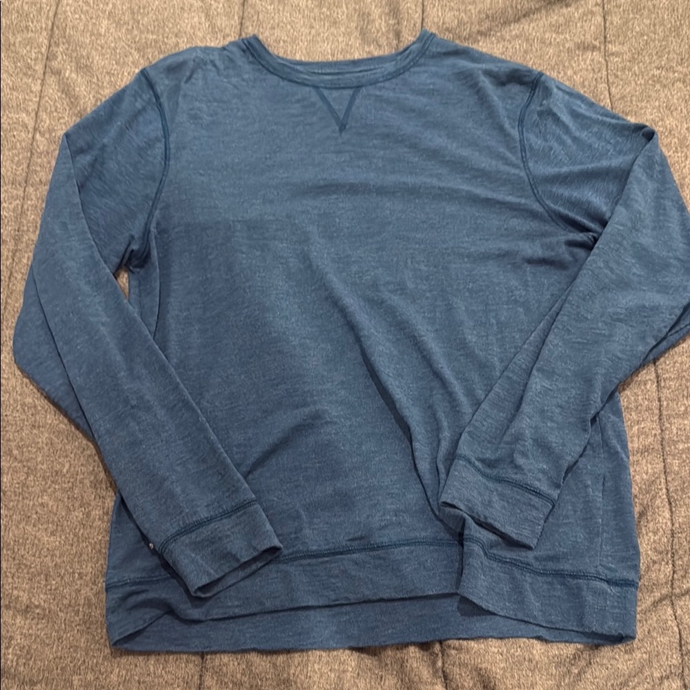 Blue Crewneck Sweater with Soft Texture and Relaxed Fit